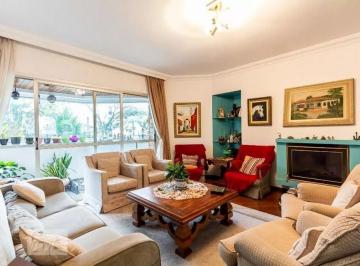 Apartamento · 188m² · 4 Quartos · 3 Vagas · Apartamento de luxo em Moema, SP: 4 quartos, 1 suíte, 3 banheiros, 3 vagas, 188m². Confira agora!