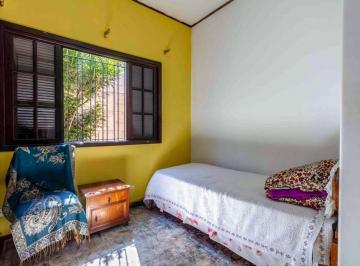 Casa · 197m² · 2 Quartos · 2 Vagas · Imperdível Sobrado à Venda em São Paulo-SP, Bosque da Saúde: 2 quartos, 1 suíte, 2 salas, 2 banheiro