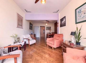 Apartamento · 82m² · 3 Quartos · 1 Vaga · Imperdível apartamento à venda em Pinheiros, São Paulo-SP: 3 quartos, 1 banheiro, 1 vaga de garagem