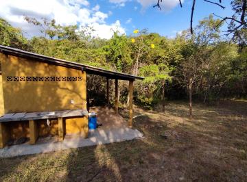 Rural de 2 quartos, Brasília · Chácara Com Escritura e Registro no Altiplano Leste - 2 Chalés e Vista para a Mata Nativa