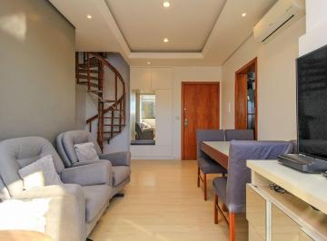 Apartamento · 123m² · 2 Quartos · 1 Vaga · Cobertura à venda com sol nascente, elevador e vaga escriturada