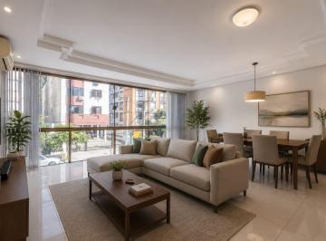 Casa · 344m² · 4 Quartos · 7 Vagas · Casa com 4 quartos, 7 vagas e pátio no Bairro Higienópolis