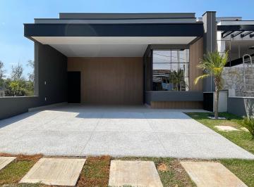 Foto 01 · Casa com 3 suítes e um belíssimo acabamento em móveis planejados, piscina e fire place