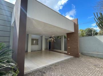 Casa · 237m² · 3 Quartos · 5 Vagas · Casa para Locação no Centro – Rua Xavier da Silva