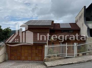 Casa · 377m² · 3 Quartos · 2 Vagas · Casa com 3 quartos à Venda, Centro - Poços de Caldas
