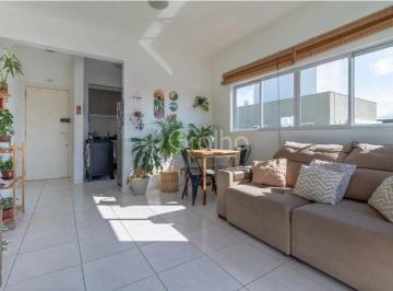 4 · Cobertura de 96m² com 2 quartos sendo 1 suíte no Ribeirão da Ilha
