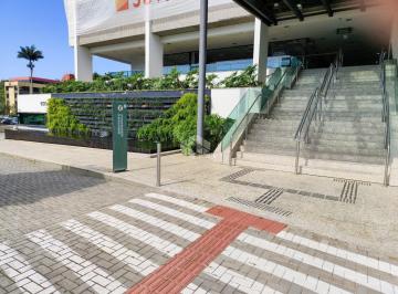 704548_iK8k637ooH3235ns73_7045486883d0a997636.jpg · Sala  a venda com 156m² Privativos, Vista Incrível e 3 Garagens em Florianópolis