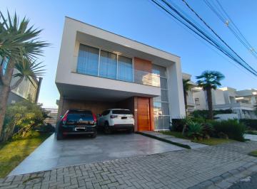 Casa de 4 quartos, Curitiba · Excelente Casa Contemporânea em Condomìnio Arborizado