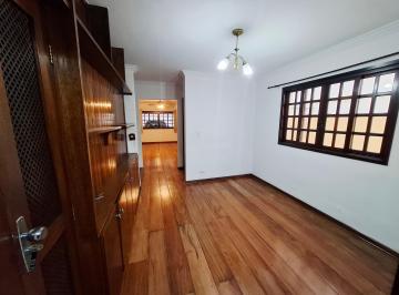 Casa de 3 quartos, São Paulo · Sobrado ao lado do metrô V. Sônia c/ 3 quartos, 1 suíte, 2 vgs e churrasqueira.