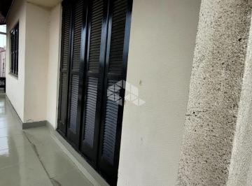 706380_i3u5W4XQX8Bg91_7063806896504863247.jpg · Um Linda casa, com 3 quartos de 2 pisos com um pavilhão ao lado .