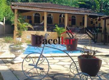 Casa · 244m² · 4 Quartos · 3 Vagas · Linda casa !!! Oportunidade!!!! Piscina grande