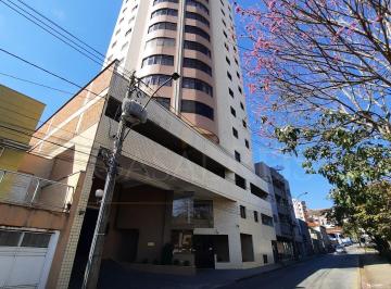 Apartamento · 90m² · 2 Quartos · 1 Vaga · Apartamento Amplo na Área Central