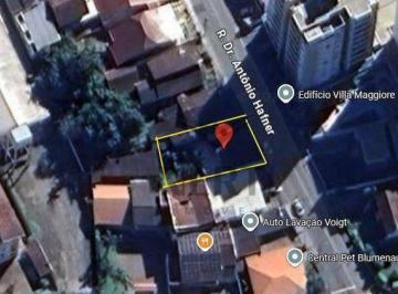 ebc77f605d1006864914ea544415b6c18dd5e3b4 · Terreno amplo com duas casas – excelente localização para investimento!