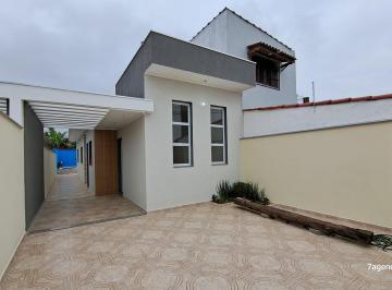 Casa de 2 quartos, Itanhaém · Casa nova, Piscina, 2quartos sendo 1 suite, Churrasqueira, financia
