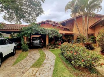Casa · 380m² · 4 Quartos · 5 Vagas · Residência Exclusiva com Piscina, Lago Ornamental e 3 Suítes