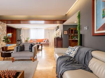 Apartamento · 296m² · 3 Quartos · 2 Vagas · Apartamento com 295m² e 3 dormitórios, 1 suíte, 2 vagas individuais, no bairro Independência