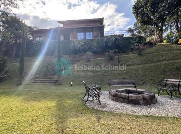 Casa · 2315m² · 3 Quartos · 4 Vagas · Um refúgio moderno e rústico em Santo Antônio do Pinhal