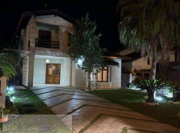 46d4ac7d3e5c22ea2787e728d536d3a51626a4cb · Casa Residencial à venda, Centro, Bertioga - CA0557.