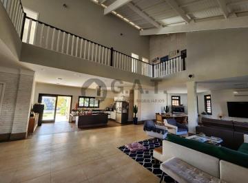 Foto 01 · Aluguel de Casa em Condomínio de Luxo em Sorocaba-SP: 4 Quartos, 4 Suítes, 3 Salas, 2 Banheiros, 2 V