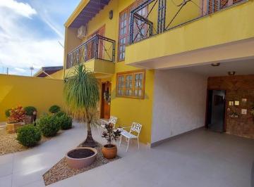 Casa · 356m² · 4 Quartos · 4 Vagas · Casa à venda em Campinas, Jardim das Paineiras, com 4 quartos, com 356 m²