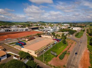 Comercial · 1911m² · Galpão à venda e para alugar em Alfenas, Vila Teixeira, com 1911 m²