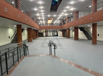 Comercial · 1600m² · 32 Vagas · Prédio à venda e para alugar em Campinas, Centro, com 1600 m²