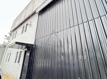 Comercial · 335m² · 2 Vagas · Galpão para alugar em Campinas, null, com 335 m²