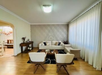 Casa · 270m² · 3 Quartos · 4 Vagas · Sobrado com 3 Quartos à venda, 201m² - Taquaral
