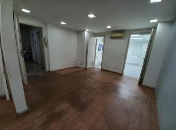Comercial · 250m² · 1 Quarto · Conjunto de 4 salas no Centro