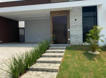 Casa · 3 Quartos · Casa com 03 suítes em Condomínio