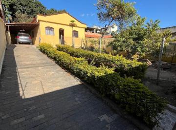 Casa · 130m² · 4 Quartos · 5 Vagas · Casa espaçosa em lote inteiro à venda no bairro Bom Retiro em Betim