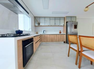 Casa de 3 quartos, Santo André · Sobrado com 200m², 3 dormitórios, 3 vagas e área gourmet - Santo André/SP