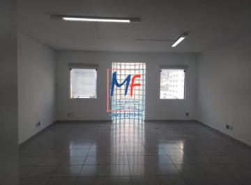 Comercial · 45m² · Sala comercial para a locação na Aclimação, 45 m² a.u., com copa e banheiro, nas proximidades do Par