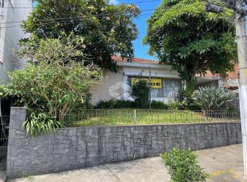 966d2860-ad86-4239-9bd0-34079da16b55 · Casa ampla com 3 dorm