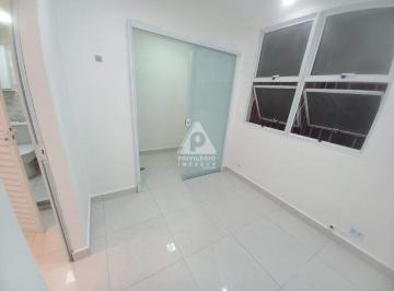 Comercial · 28m² · Sala Comercial na Frente em Copacabana (28m²) | 1 Banheiro | Portaria 24h e Segurança