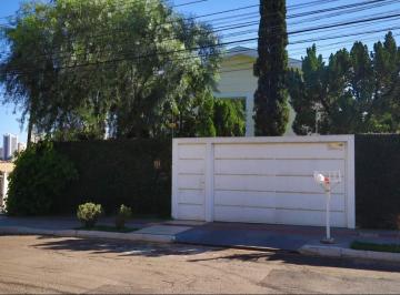 Casa · 332m² · 4 Quartos · 3 Vagas · Sobrado no Bairro Vila Rosa Pires