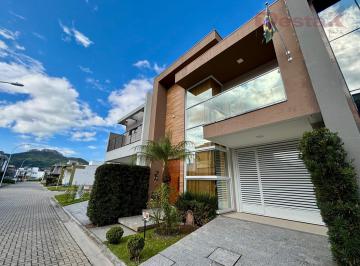 Casa · 227m² · 3 Quartos · 2 Vagas · Casa no bairro Deltaville  -  Biguaçu