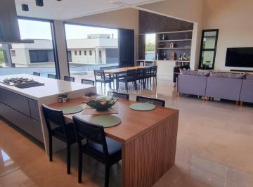 Casa · 298m² · 4 Quartos · 6 Vagas · Sobrado à venda em Caçapava, Condomínio Residencial Ecopark Bourbon, com 4 quartos, com 298 m²