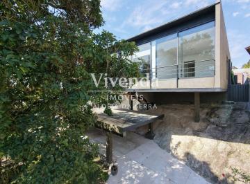 Casa · 290m² · 3 Quartos · 4 Vagas · Imóvel disponível para locação em Morada dos Pássaros, Aldeia da Serra