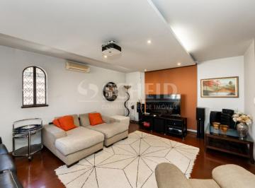 Casa · 380m² · 6 Quartos · 4 Vagas · Casa á Venda no Brooklin com 380m², 6 quartos sendo 2 suítes, 4 vagas.