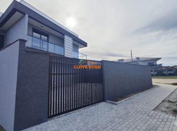 Casa · 122m² · 3 Quartos · 2 Vagas · Sobrado de Esquina à Venda  Matinhos