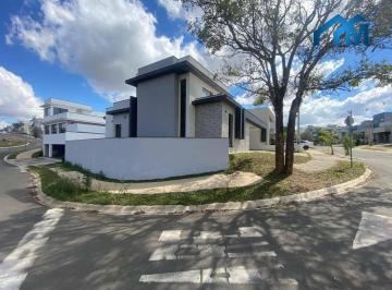 c4dde2609e6a6d6b747acbded931fcac081e31ca · Casa com 3 dormitórios à venda, 179 m² por R$ 1.400.000,00 - Residencial Lagos D'icaraí - Salto/SP