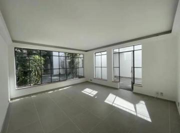 Casa · 250m² · 5 Quartos · 3 Vagas · Imperdível sobrado à venda em São Paulo-SP, 5 quartos, 1 suíte, 3 banheiros, 3 vagas, 250m² no Miran