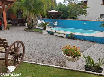 Casa · 276m² · 6 Quartos · 4 Vagas · 4 Casas, Praia de Bombas, Bombinhas SC
