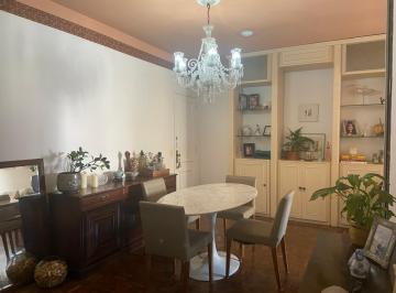 Apartamento de 3 quartos, Rio de Janeiro · Tijuca: amplo apto. de 3 qtos. sendo 01 suíte, 01 vaga coberta, claro, arejado.