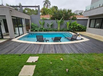 Casa de 4 quartos, São Paulo · Casa em Alto de Pinheiros próximo a praça panamericana