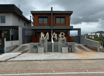 Foto 01 · Imperdível oportunidade: Casa à venda em Florianópolis-SC, no Campeche, com 3 quartos, 1 suíte e 157