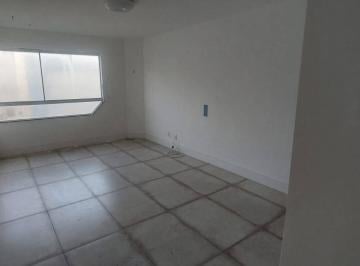Apartamento · 80m² · 2 Quartos · 1 Vaga · VENDO COSTA AZUL 2/4 COM DEPENDENCIA CONVERTIDA PARA O 3º, NASCENTE TOTAL