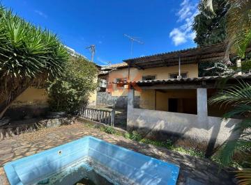 Casa · 120m² · 3 Quartos · 5 Vagas · CASA LINEAR NO BAIRRO SANTA CRUZ | 3 QUARTOS | SUÍTE | QUINTAL COM PISCINA