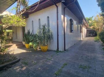 Casa · 860m² · 3 Quartos · Linda casa terrea com muita area verde